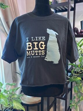 Black Graphic Cropped Tee - I Like Big Mutts